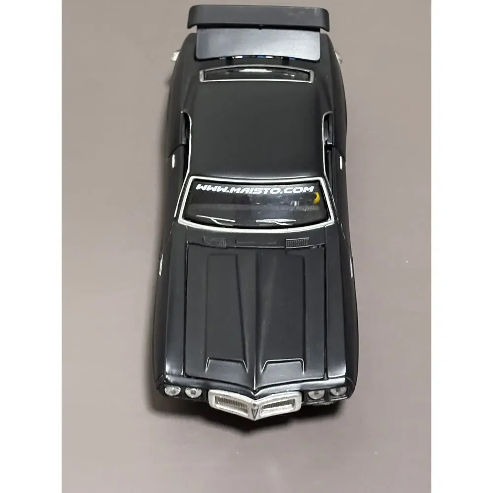 1969 Matte Black Pontiac Firebird 1:24 Die cast Car Maisto Pro Rodz